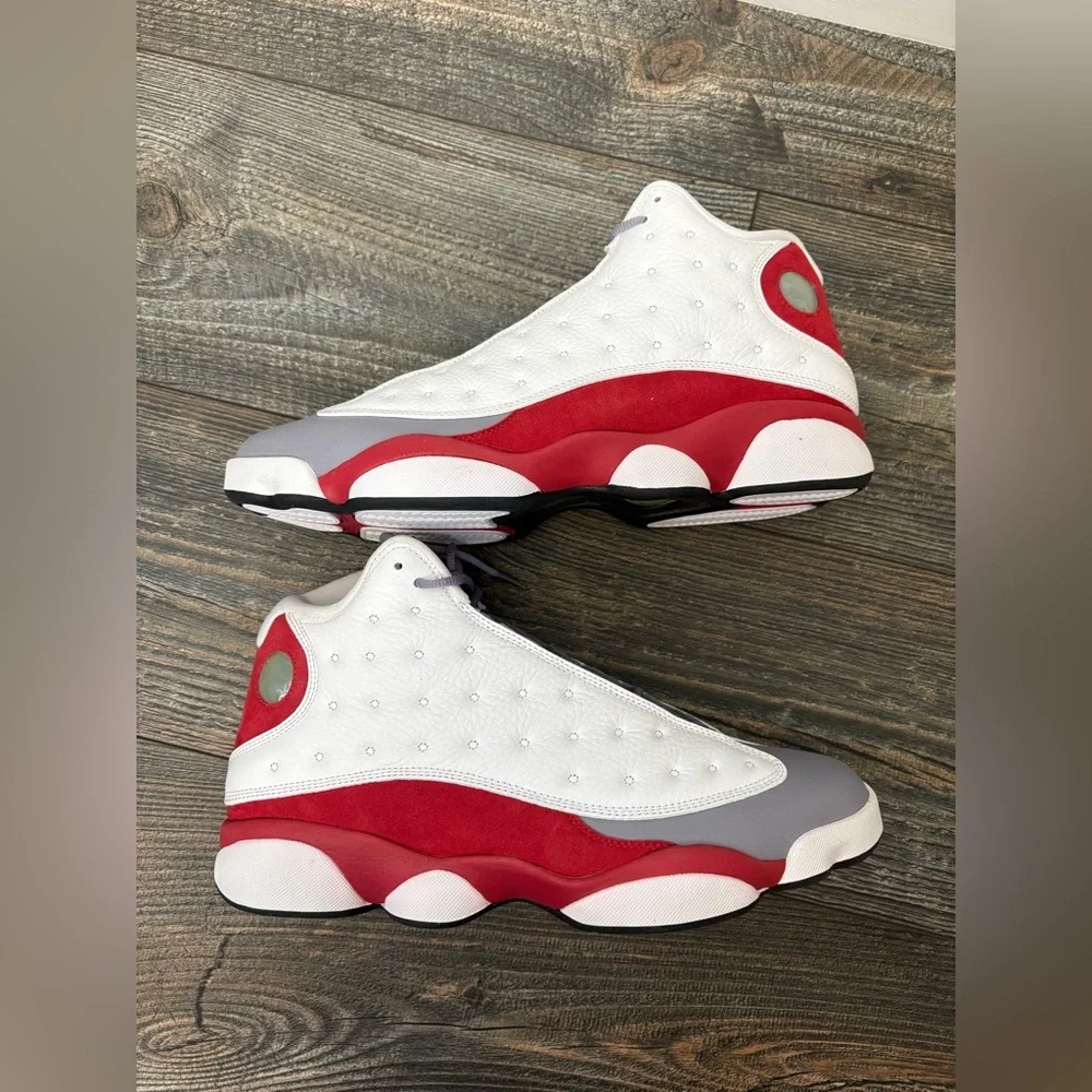NIB AIR JORDAN 13 RETRO